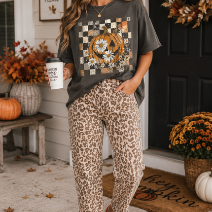 Vintage Daisy Pumpkin Checker Graphic Tee