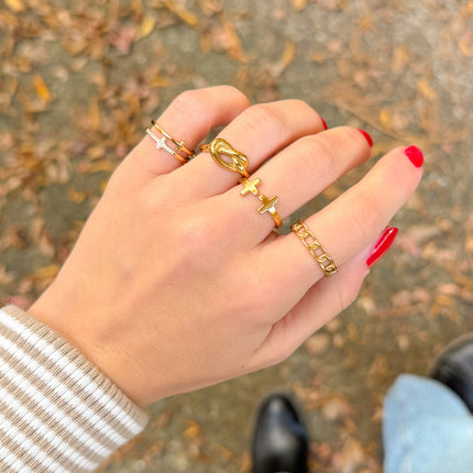 Gold Knot Ring